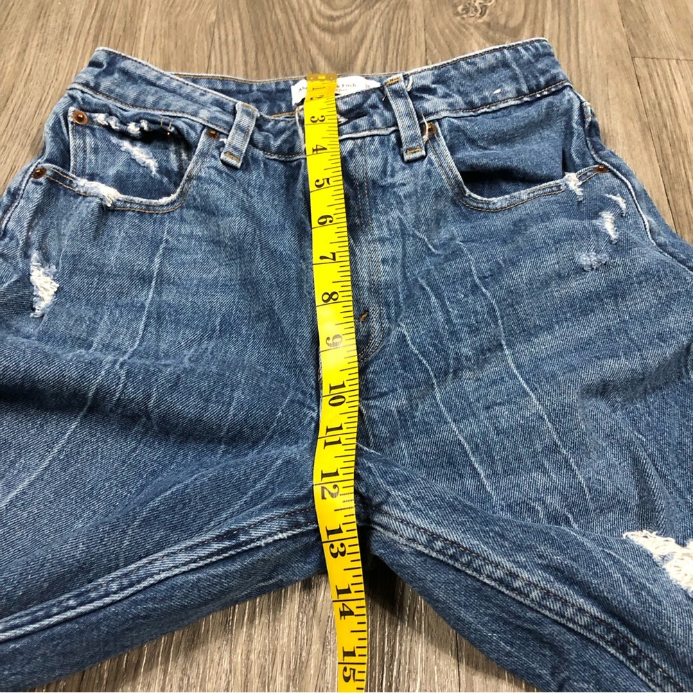 Abercrombie & Fitch Jeans Womens Blue Size 2R | 26 The Mom High Rise Distressed - Picture 8 of 9